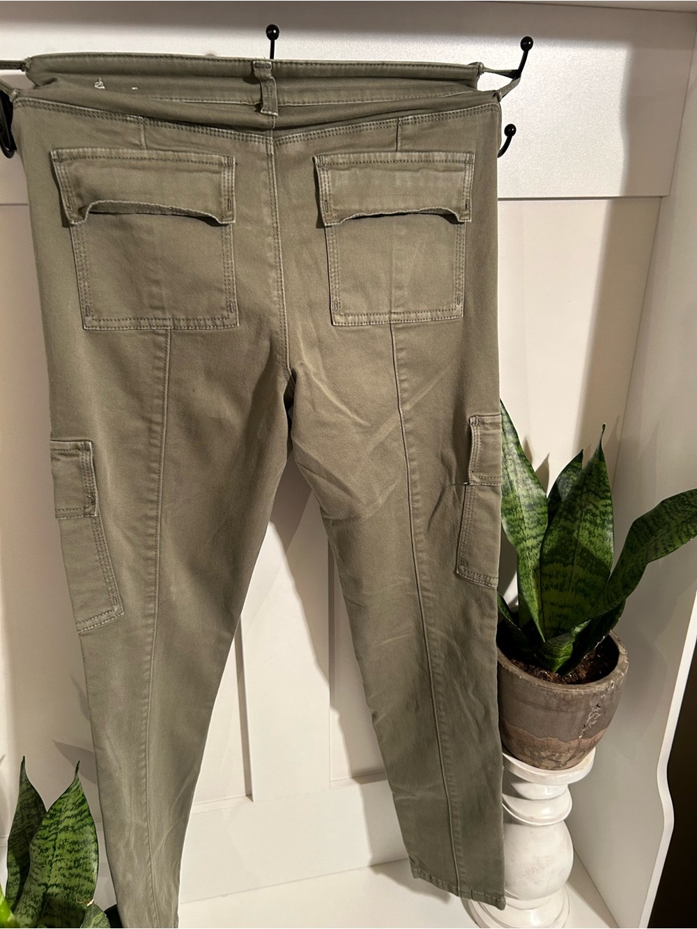 Olive Green Cargo Pants - Casual Utility Style low rise. Size 26 - Picture 5 of 5